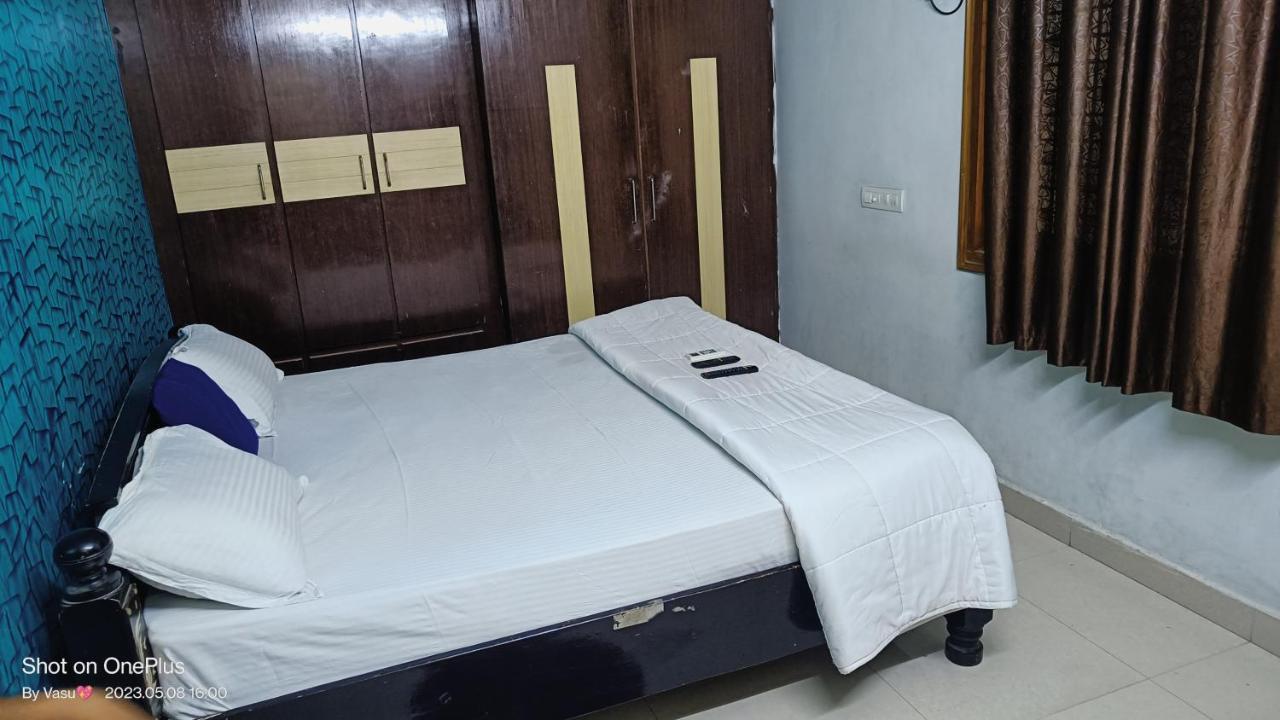 Gratifiedhomestay Visakhapatnam Esterno foto