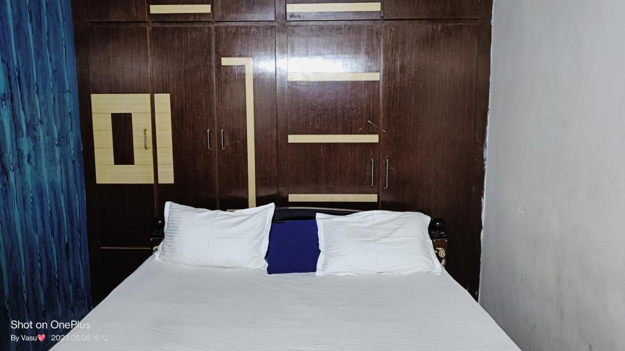 Gratifiedhomestay Visakhapatnam Esterno foto